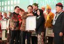 Kemendagri & Kemenkes Berikan Penghargaan Swasti Saba kepada 176 Daerah - JPNN.com