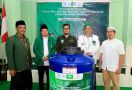 Atasi Krisis Air Bersih-Sanitasi Layak, Danone Indonesia Beri Bantuan untuk 9 Pesantren di Bogor - JPNN.com