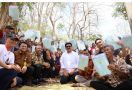 Meriung Bersama Warga Desa di Gunung Kidul, Menteri Hadi: Sertifikasi Genjot Ekonomi - JPNN.com
