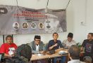 Al Araf Sebut Prabowo-Gibran Bisa Bawa Demokrasi Lebih Kelam dari Era Soeharto - JPNN.com