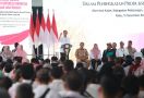 Didampingi Mentan Amran, Jokowi Sapa Puluhan Ribu Petani, Penyuluh, & Babinsa se-Jateng - JPNN.com