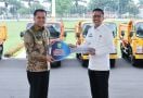 Pemkot Palembang Terima 15 Unit Mobil Kebersihan dari Pemprov Sumsel - JPNN.com