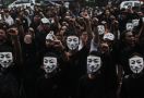 Kompak Kenakan Topeng Guy Fawkes, Ribuan Mahasiswa Serukan Lawan Politik Dinasti - JPNN.com