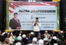 Disambut Ribuan Santri di Mataram, Anies Imbau Masyarakat Gunakan Hak Pilih - JPNN.com