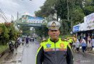 Urai Kepadatan Kendaraan, Polisi Berlakukan One Way di Jalan Bandung-Lembang - JPNN.com