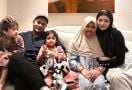 Anak Masuk Rumah Sakit, Inara Rusli Merasa Patah Hati - JPNN.com