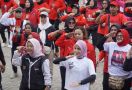 Senam Bareng Ibu-ibu di Bandar Lampung, Atikoh Ganjar Sampaikan Pesan Penting - JPNN.com