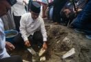 Didampingi JK, Anies Letakkan Batu Pertama Toserba Pesantren DDI Mangkoso - JPNN.com
