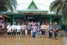 Periksa TPS Tergenang Banjir, Kapolres Kampar Langsung Siapkan Solusi Bersama Forkopimda - JPNN.com
