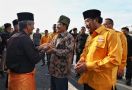 Mahfud Diterima Sebagai Keluarga Besar Masyarakat Adat Melayu di Kepri - JPNN.com