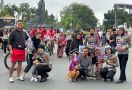 Polwan Ditlantas Polda Riau Ajak Pengunjung Car Free Day Ciptakan Pemilu Damai - JPNN.com