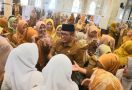 2.331 Guru Honorer di Padang Diangkat menjadi PPPK pada 2024 - JPNN.com