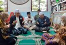 Bergerak di Banten, Atikoh Ganjar Bersilaturahmi ke Kediaman Abuya Muhtadi - JPNN.com