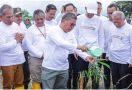 Wamen LHK: Penanaman Pohon dan Pembangunan Kebun Raya Bambu di Magetan Wujud Keberlanjutan Lingkungan - JPNN.com