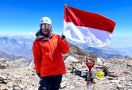 Pendaki Perempuan Indonesia Kibarkan Bendera Merah Putih di Puncak Aconcagua - JPNN.com