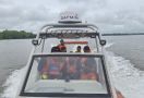 Sempat Dilaporkan Hilang, Perahu Motor Berpenumpang 3 Orang Ditemukan Nelayan di Wamal - JPNN.com