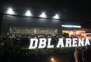 Anies Bacakan Puluhan Meme Unik dan Sarkas saat Acara di DBL Arena Surabaya - JPNN.com