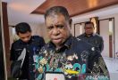 Ali Baham: Pimpinan OPD Jangan Menyalahgunakan Dana Tambahan Penghasilan Pengawai - JPNN.com