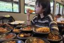 Jadi Pilihan Food Vlogger Korea Mukbang, Langkah Awal Sambal Bakar Indonesia Go Internasional - JPNN.com