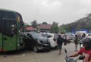 Cerita Andi Mobilnya Ditabrak Truk di Jalan Transyogi Cibubur-Bogor - JPNN.com