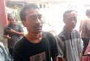 Anung, Suami dan Ayah Korban Pembunuhan di Palembang Minta Pelaku Dihukum Berat - JPNN.com