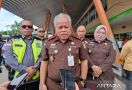 Lama jadi DPO, Tersangka Korupsi Pembangunan Pasar Rakyat Diciduk Kejati Papua Barat - JPNN.com