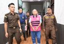 Jadi Tersangka Korupsi, Kadiskop UKM Padangsidimpuan Ditahan Kejari - JPNN.com