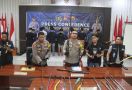 Hendak Tawuran, 15 Anggota Geng Motor di Serang Ditangkap Polisi, Lihat Barang Buktinya - JPNN.com