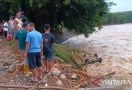 2 Mobil Hanyut Terseret Banjir Bandang di OKU, 1 Orang Meninggal, 4 Masih Hilang - JPNN.com