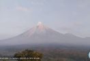 Gunung Semeru Erupsi Lagi, Tinggi Kolom Letusan 500 meter - JPNN.com