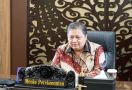 Menko Airlangga Ungkap Ekonomi Hijau Dapat Menstabilkan Perekonomian Hingga 2045 - JPNN.com