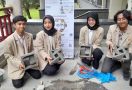 Mahasiswa UGM Mengkreasikan Sampah Plastik dan Oli Bekas Jadi Batako Enviroblock - JPNN.com