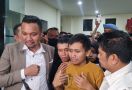 Bebas dari Tahanan Polda Jabar, Pegi Setiawan Sebut Nama Jokowi dan Prabowo - JPNN.com