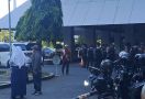 Puluhan Ortu Calon Siswa PPDB Pemegang Piagam Palsu Geruduk Kantor Gubernur Jateng - JPNN.com