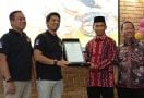 Martabak Pizza Orins Kantongi Sertifikat Halal, Siap Perluas Pasar - JPNN.com