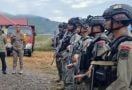 Siang Bolong, Pos Polisi di Dogiyai Ditembak OTK, Pelaku 3 Orang - JPNN.com