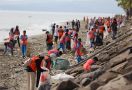 AMANAH Ajak Generasi Muda Bersihkan Pantai Ladong Aceh Besar - JPNN.com