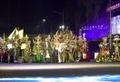 Manfaatkan Karung Pupuk Bekas, Pupuk Indonesia Grup Tampil di Jember Fashion Carnaval 2024 - JPNN.com