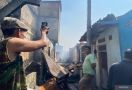 Ratusan Rumah di Manggarai Terbakar, Penyebabnya Diduga dari Charger Hp - JPNN.com