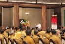 Kumpulkan Gubernur se-Indonesia, Jokowi: Selamat Datang di IKN - JPNN.com