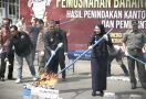 Bea Cukai Surakarta & Pemkab Karanganyar Musnahkan Jutaan Rokok Ilegal dengan Cara Dibakar - JPNN.com