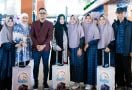 Mitra MS GLOW Beauty Terharu Diberangkatkan ke Tanah Suci - JPNN.com