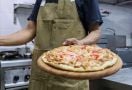 Rayakan Galungan, Felice Italian Bistro Luncurkan Chicken Pizza Sambal Matah - JPNN.com