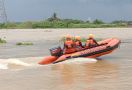 Asyik Mandi, Arziki Tenggelam di Sungai Musi - JPNN.com