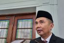 Wacana Pengaturan Jam Masuk Sekolah oleh Pemkot Bandung, Bey Machmudin: Riskan - JPNN.com