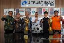 Dukung Persija, J Trust Bank Hadirkan Kartu Debit Co-Branding untuk Jakmania - JPNN.com