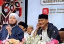 Habib Syech Sebut Ahmad Lutfi Tidak Pernah Berubah, Lalu Guyon Soal Peci - JPNN.com