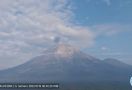 Masih Berstatus Waspada, Gunung Semeru Erupsi Lagi dengan Letusan Setinggi 700 Meter - JPNN.com