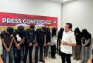 Polda Riau Gerebek Pesta Narkoba di Pekanbaru, Sejumlah Mahasiswa & Pelajar Diamankan - JPNN.com