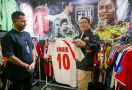 Borong 3 Jersey Persija, Ridwan Kamil Belum Tahu Kapan Bertemu Jakmania - JPNN.com